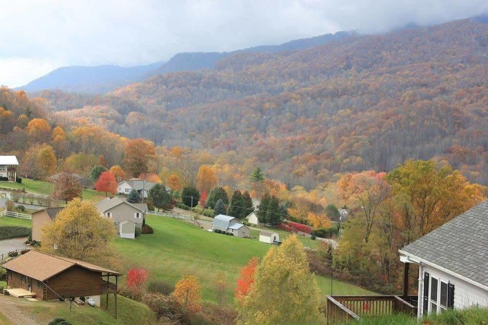 The Yellow House On Plott Creek Waynesville Eksteriør bilde